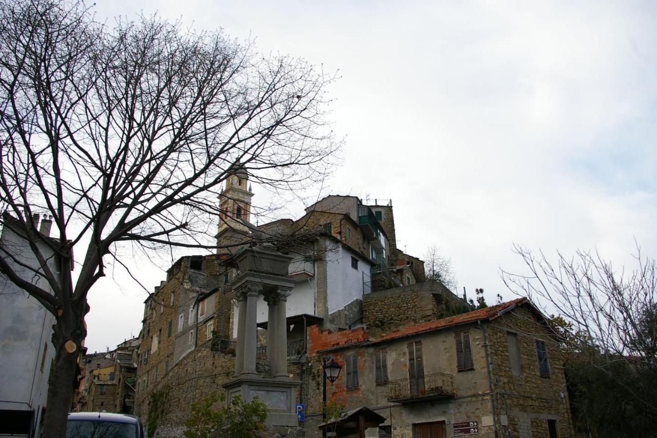 Villa Ca 'Da Belan Mari' Montalto Ligure Esterno foto