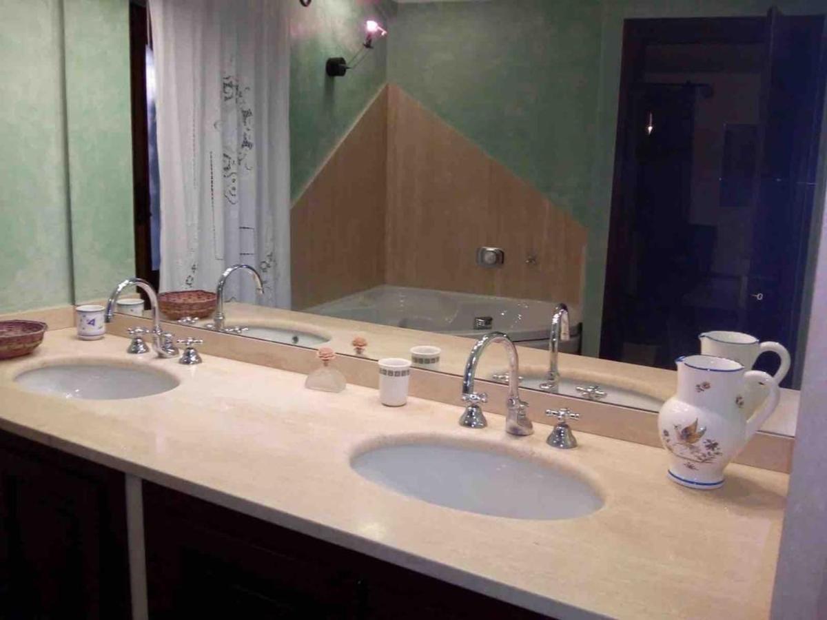 Villa Ca 'Da Belan Mari' Montalto Ligure Esterno foto